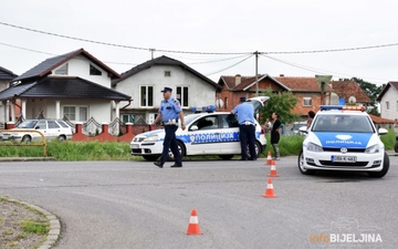 Teška nesreća kod Osmaka: Jedna osoba poginula, tri povrijeđene