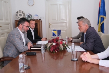 Košarac zatražio od Zatlera  pomoć za sanaciju afričke svinjske kuge