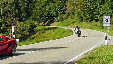 Vozači OPREZ, povećan broj motociklista na putevima