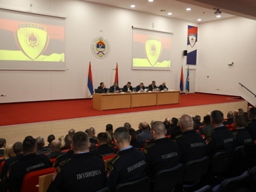 Predsjednik Republike Srpske sa rukovodiocima MUP-a Srpske 