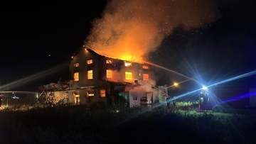 Vatrogasci stigli sa pet vozila: Veliki požar na “Mlinu” u Janji, borba sa vatrom trajala satima (FOTO)