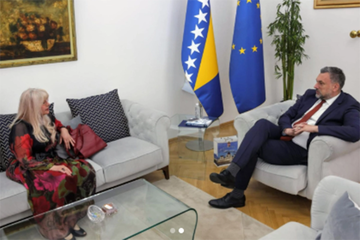 Hanka Paldum dobila diplomatski pasoš BiH