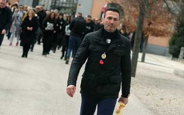 Davor Dragičević protestuje na Trgu Krajine