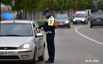 Pokušali podmititi policiju: Uhapšena dva vozača zbog davanja mita