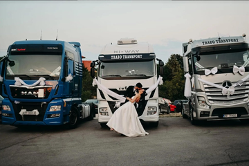 Svadba u BiH za pamćenje: Po mladu krenuli u koloni šlepera (VIDEO)