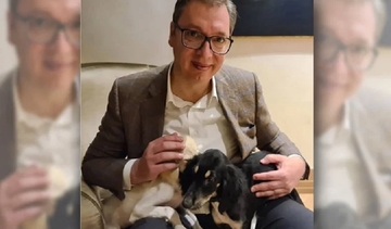 Predsjednik Vučić se pohvalio poklonom od šeika 