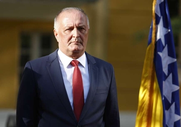 Helez predložio ukidanje entiteta, reakcije se nižu kao na traci