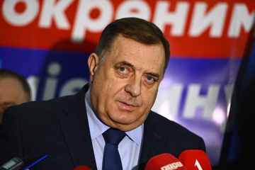 Dodik: Da li je u donaciju američke ambasade uračunat i osiromašeni uranijum?