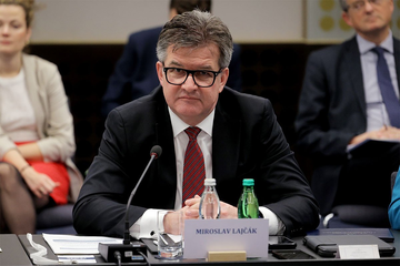 Lajčak predstavio "kompromisni dokument" u vezi sa upotrebom dinara