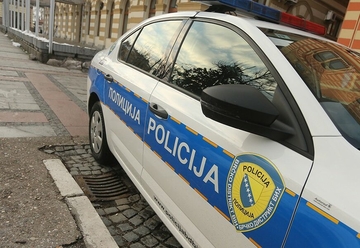 Drama u Brčkom: Policija PRONAŠLA TIJELO VOZAČA pored automobila