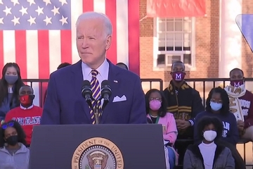 Bajden opet zbunjen, pomiješao titule (VIDEO)