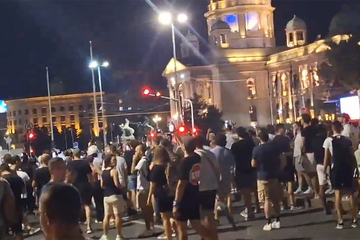 Beograd: Učesnici protesta došli kod Pionirskog parka