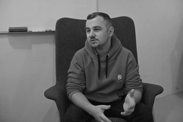 Preminuo Fuad Halilović, heroj koji je perikama vraćao osmijeh na lice