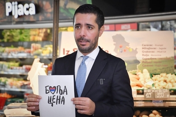 Momiroviću u pritvor poslat paket sa jajima, parizerom i sapunom (VIDEO)