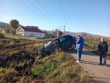 Udes kod Modriče, auto podletjelo pod lokomotivu