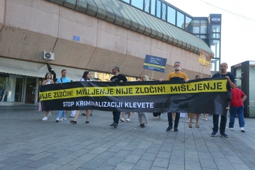 Počela protestna šetnja ZA ODBRANU SLOBODE GOVORA u Srpskoj