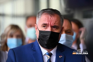 Višković: Vlada Srpske priprema akte, riješićemo način dopremanja kiseonika