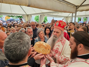 Mitropolit Fotije: Sveti Vasilije Ostroškim čini nas velikim i nebeskim