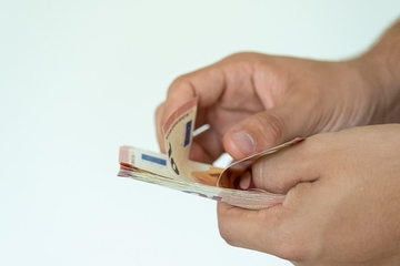 Jul donosi finansijske preokrete za horoskopske znakove – neki će profitirati, drugi moraju biti oprezni