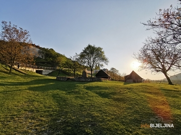 Danas sunčano i toplo, krajem dana moguća kiša