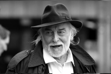 Preminuo Tanasije Uzunović