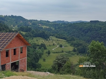 InfoBijeljina u selima u koja se mnogi vraćaju i grade: “Ne treba mi pasoš, para se ovdje može zaraditi” (FOTO)