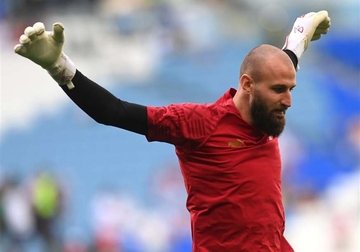 BRAVO, VANJA Ovako je golman Srbije spasio mrežu u prvom minutu (VIDEO)