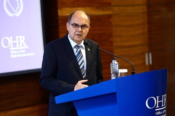 Šmit nametnuo odluke o dugu „Vijaduktu“ i finansiranju izbora