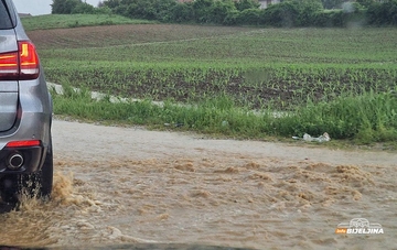 Voda ušla u nekoliko kuća u naselju kod Zvornika