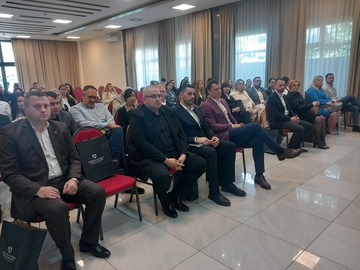 „Preduzetni – Ka razvoju grada“ – održana konferencija za mlade preduzetnike iz Bijeljine (FOTO)