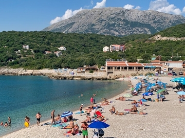 Pad turističkih prihoda u Crnoj Gori: Brojke su manje, a pitanja sve veća