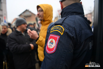 Policija: Biće kažnjeni svi koji su prekršili zakon tokom skupa u Bijeljini