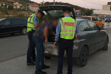 Tri muškarca teško ranjena u Dečanima: Pitao ih da li su Srbi pa zapucao