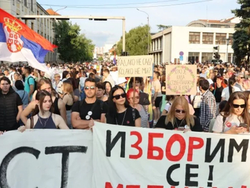 Pokrenuta peticija za vanredne izbore u Srbiji