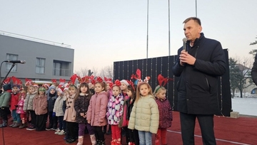 Ugljevik u znak radosti: Novogodišnja zabava za mališane uz poklone i vatromet