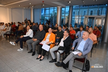 Rok 20 dana, moguća i tužba: Završena debata o subvencijama za privatne vrtiće u Bijeljini (VIDEO)