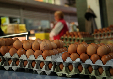 Vaskršnja trpeza u Srpskoj: A, mislili smo da je prošle godine bilo preskupo (FOTO)