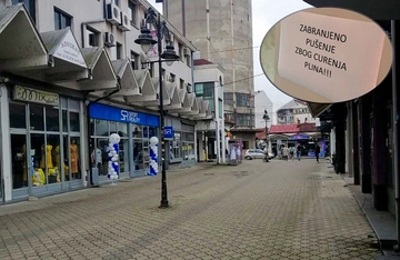 Na zgradi u Bijeljini postavljen natpis "Zabranjeno pušenje zbog curenja plina" (FOTO) 