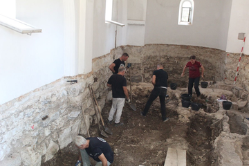 Trebinje: Arheolozi u Petropavlovom manastiru otkrili antičke temelje i novčiće rimskih careva