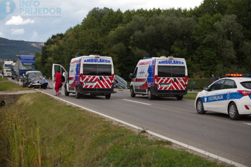 Teška saobraćajka na putu Prijedor – Banjaluka, ima povrijeđenih
