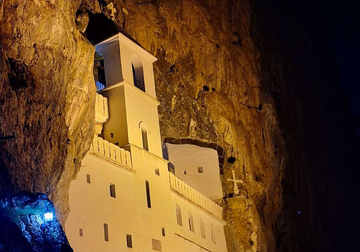 Pravilo koje morate znati: Ukoliko idete na Ostrog, ovo morate obavezno obući i ponijeti