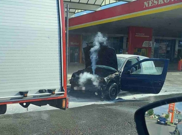 Požar u Bijeljini, gorio automobil