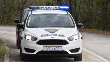 Lagali da će ga odšlepati kod majstora: Mladiću pomogli nakon nesreće, pa mu ukrali auto