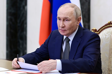 Uništen najveći mit? The Economist: "Putin vozi dalje"