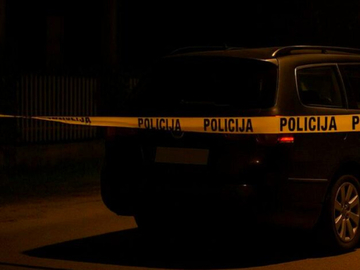 TRAGEDIJA U BRČKOM: Otac automobilom pregazio sina