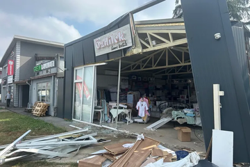 Autobus uletio u prodavnicu u beogradskom naselju!