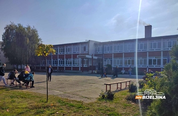 Spremni đaci, spremni i ruksaci, a da li je sistem u Republici Srpskoj?