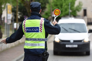 Muškarac iz BiH pijan vozio auto-putem u Hrvatskoj, žestoko ga kaznili