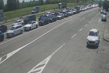 Gužve na granicama prema Hrvatskoj i Crnoj Gori