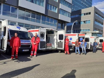 Uručeni ključevi 15 sanitetskih vozila rukovodiocima zdravstvenih ustanova (FOTO)